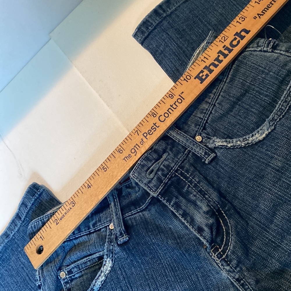 NWT & Vintage Vanilla Star Distressed Capri Jeans - Picture 4 of 7